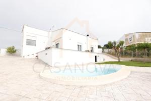Chalet moderno con piscina, jardín y energía solar en Monte Júcar photo 0