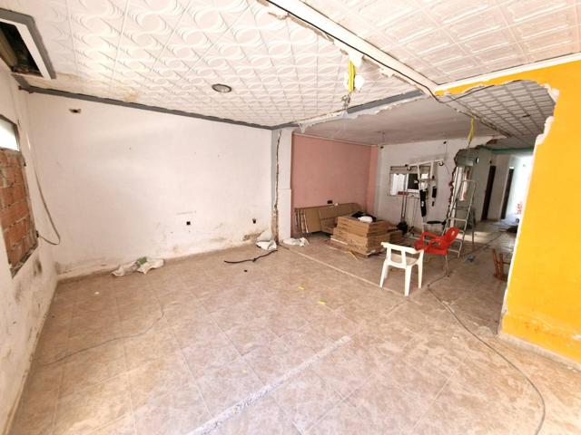 AMPLIA PLANTA BAJA PARA REFORMAR EN GANDÍA photo 0