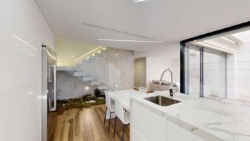 ASI ES VIVIR EN UNA VIVIENDA UNIFAMILIAR DE LUJO EN EL CENTRO photo 0