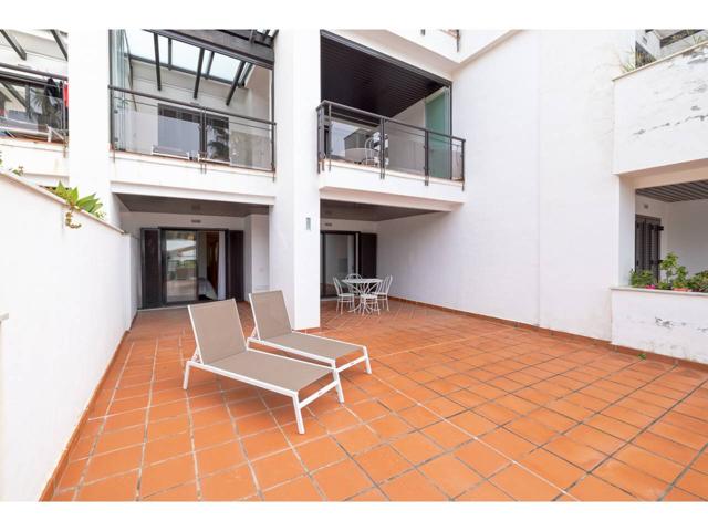Exclusivo Apartamento en primera línea de playa en Casares Costa photo 0