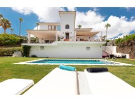 VILLA TRADICIONAL CON VISTAS AL GOLF EN LA ZONA F photo 0