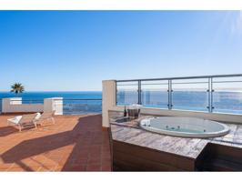 ÁTICO CON JACUZZI EN LA PLAYA photo 0