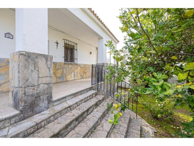 Oportunidad en Colonia San Miguel - Villa en venta photo 0