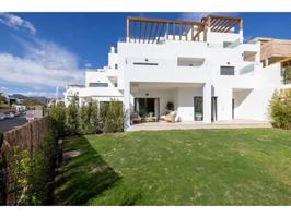 Planta Baja con jardín privado en Casares Golf photo 0
