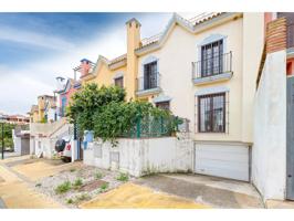 Adosado con piscina privada en Venta Melchor, Campo de Gibraltar photo 0