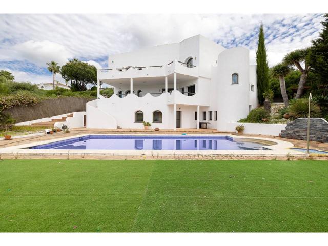 Villa Tradicional con Potencial de Renovación, Sotogrande Alto photo 0
