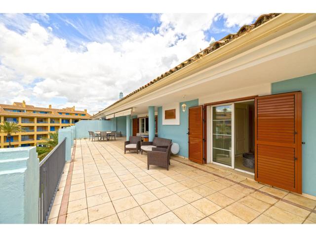 Impresionante ático de 4 habitaciones en el corazón del Puerto de Sotogrande photo 0