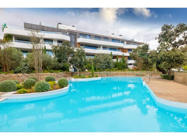 Apartamento moderno en reventa de dos dormitorios en Sotogrande Alto photo 0