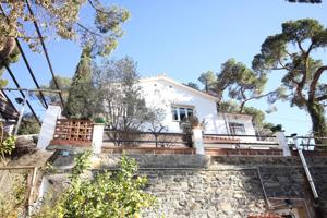 ¡Casa en venta en la Font del Mont de Vallvidrera! photo 0