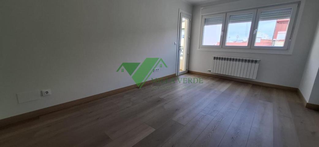 PISO REFORMADO DE 3 DORMITORIOS CON GARAJE 880€ photo 0