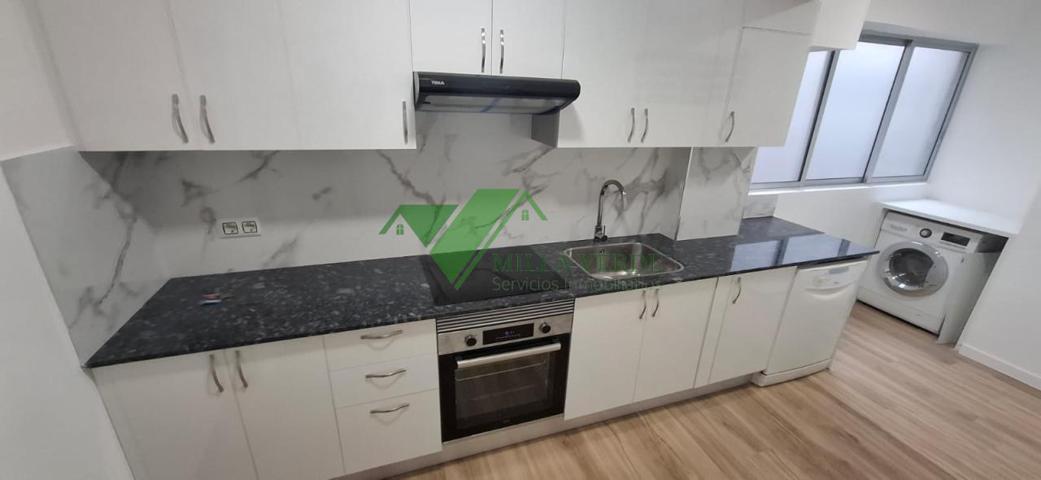PISO REFORMADO 3 DORMITORIOS CON GARAJE Y TRASTERO EN EL CENTRO DE VIGO. SIN MUEBLES photo 0