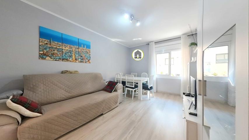 Cerca de todo, ruído en NEGATIVO photo 0