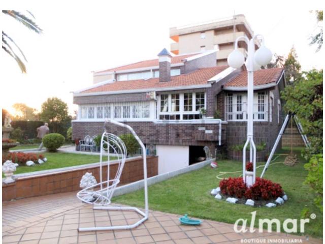 Chalet individual en zona playa photo 0