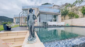 Villa En venta en Lloret de Mar photo 0