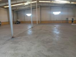 NAVE COMERCIAL EN ALQUILER photo 0