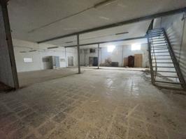 Nave comercial en venta en Lucena photo 0