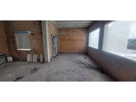 Local en venta en Lucena photo 0