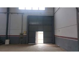 Nave industrial en venta en Lucena photo 0