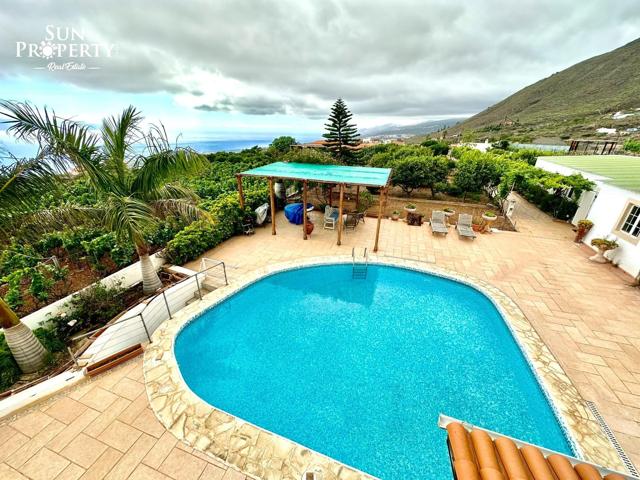 VILLA CON INMEJORABLE VISTA PANORÁMICA EN VERA DE ERQUES photo 0