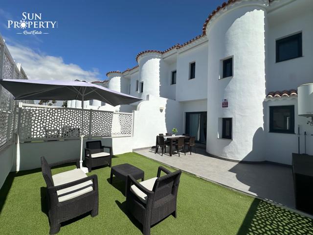 CHALET ADOSADO EN GOLF DEL SUR photo 0