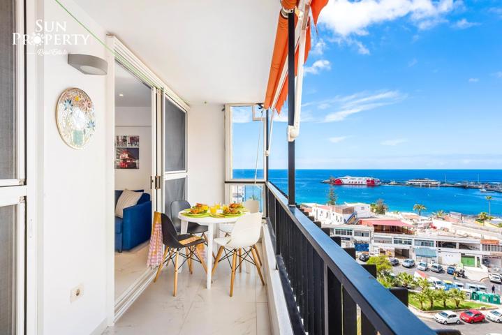 APARTAMENTO CON VISTAS AL MAR INCREÍBLES EN EL PASEO MARÍTIMO DE LOS CRISTIANOS photo 0