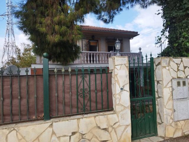 Chalet en venta en la zona del Cortijo del Alcaide photo 0