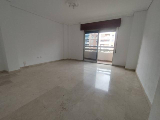 Piso en venta en Avd. del Aeropuerto photo 0