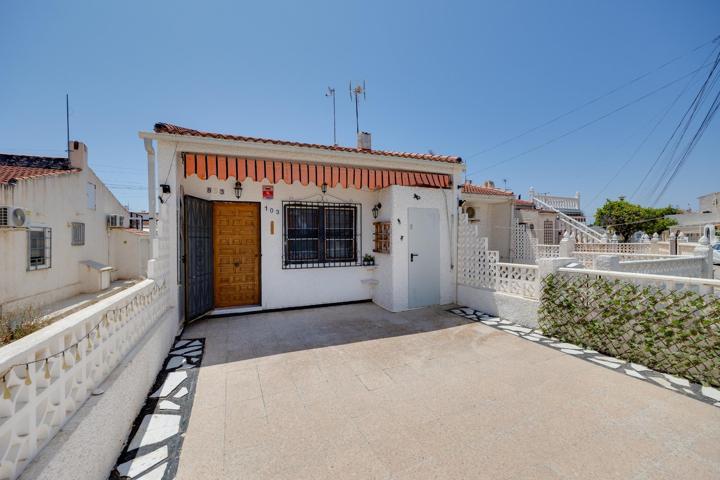 Unifamiliar Pareada En venta en Torretas, Torrevieja photo 0