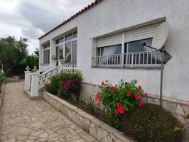 Venta de chalet unifamiliar en Alcanar photo 0