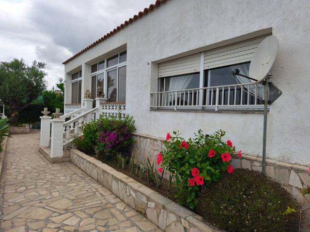 Venta de chalet unifamiliar en Alcanar photo 0