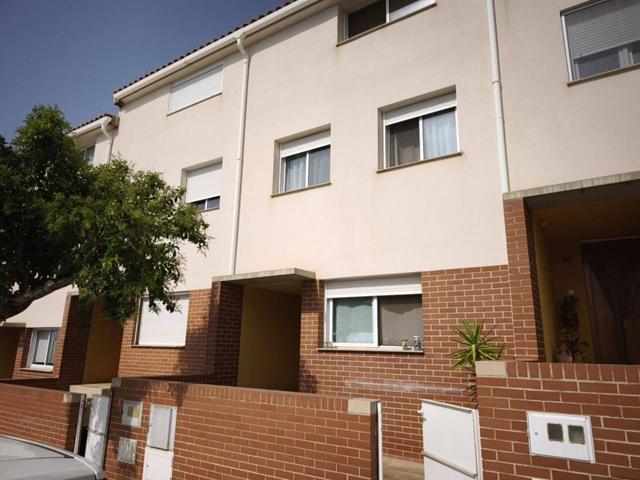 Casa en venta en Alcanar photo 0