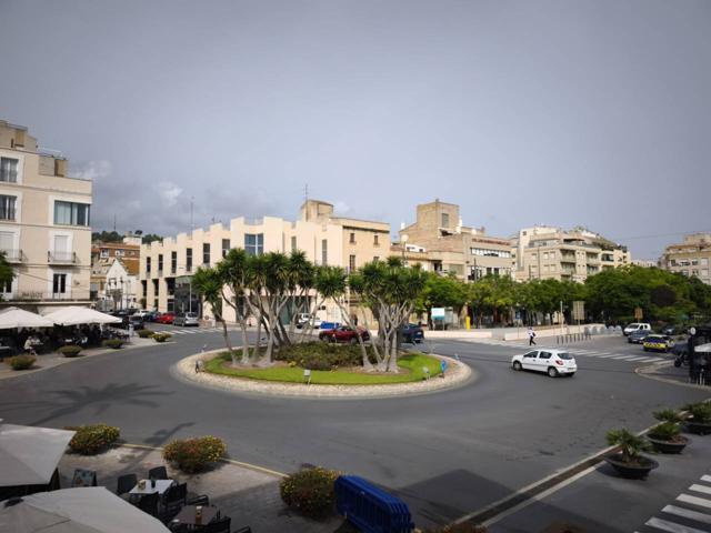 Oficina en alquiler en La Ràpita photo 0