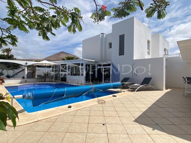 Villa En venta en Tías photo 0
