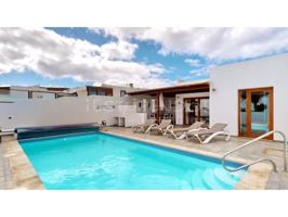 Villa En venta en Yaiza photo 0