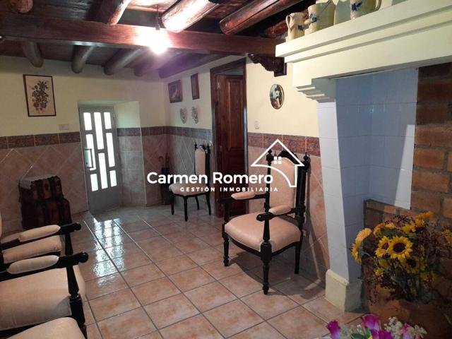 Casa de pueblo con garaje y Patio-Jardín de 120 m2 a 18 Km de Salamanca photo 0