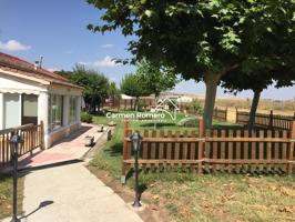 Casa -chalet en planta baja con nave y terreno en Babilafuente photo 0