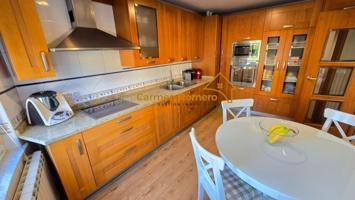 Chalet pareado en venta en Carbajosa de la Sagrada photo 0