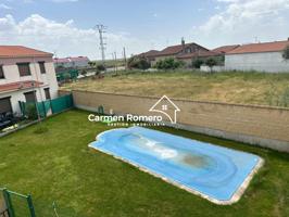 ADOSADO DE ESQUINA CON ZONAS COMUNES DE PISCINA A 18 KM DE SALAMANCA photo 0