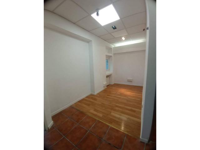 Local comercial en venta en Collado Villalba photo 0