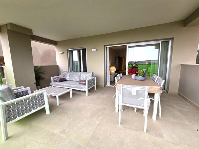 Apartamento de Lujo en venta en Estepona Golf, Málaga photo 0