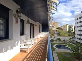 Gran oportunidad, apartamento con vistas al mar y al puerto de Estepona, Málaga photo 0