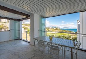 Apartamento en venta en primera línea de playa en Casares del Mar, Málaga photo 0