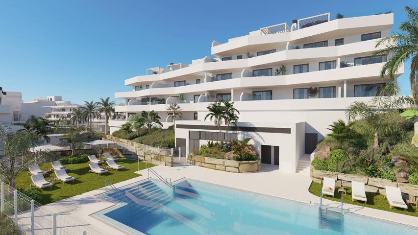 Descubra el Paraíso en venta en la Costa del Sol: Su Nuevo Hogar con Vistas al Mar en Estepona. photo 0