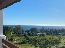 Ático de Lujo con Vistas Panorámicas al Mediterráneo en venta en Selwo. Estepona photo 0