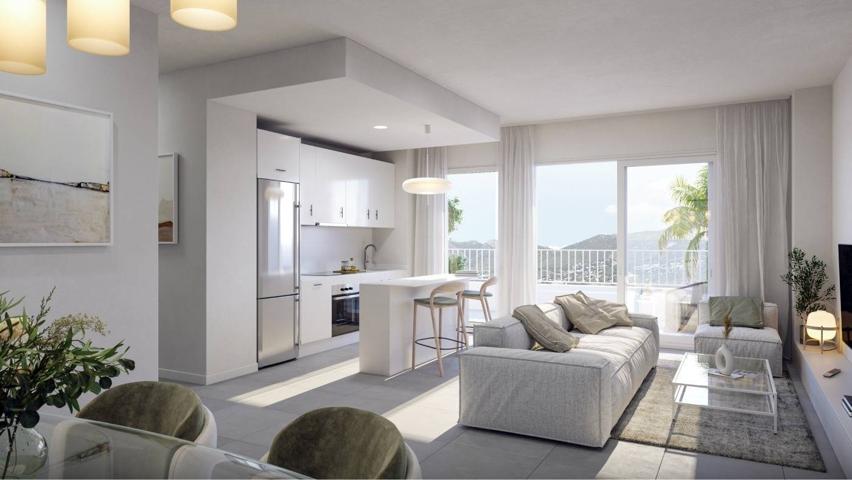 Bonito apartamento en venta en Los Pacos, Fuengirola. Málaga photo 0