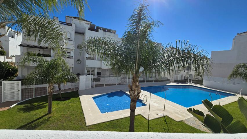 Exclusivo apartamento con vistas al mar y montaña en Valle Romano, Estepona. Málaga photo 0