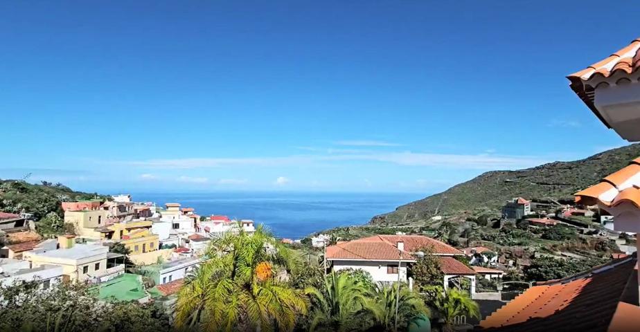 ¡Oportunidad Exclusiva en Los Silos, Tenerife! Parcela de 650 m² con DOS Casas Independientes photo 0