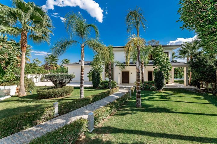 Villa de Lujo, Exclusividad y Confort en el Corazón de Nueva Andalucía, Marbella photo 0