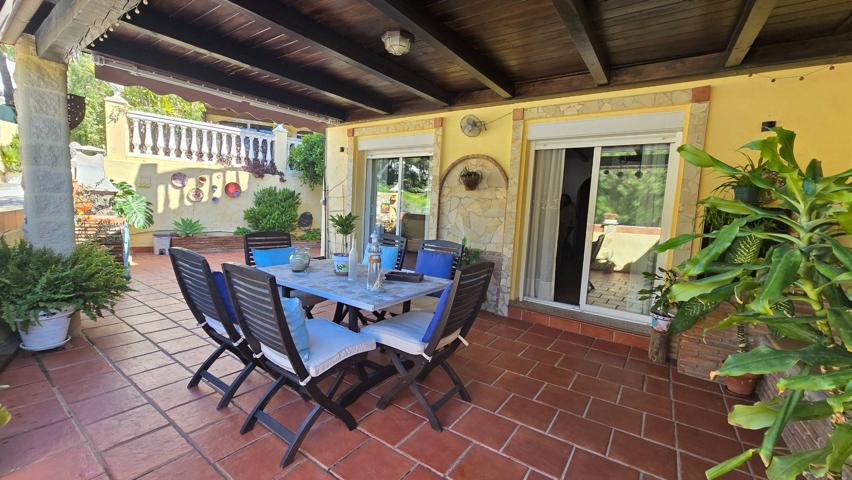 Casa pareada con vistas al mar en venta en zona Seghers, Estepona photo 0