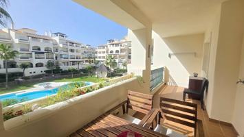 Apartamento con vistas a la piscina en Urb Arenal Duquesa. S. Luis de Sabinillas photo 0